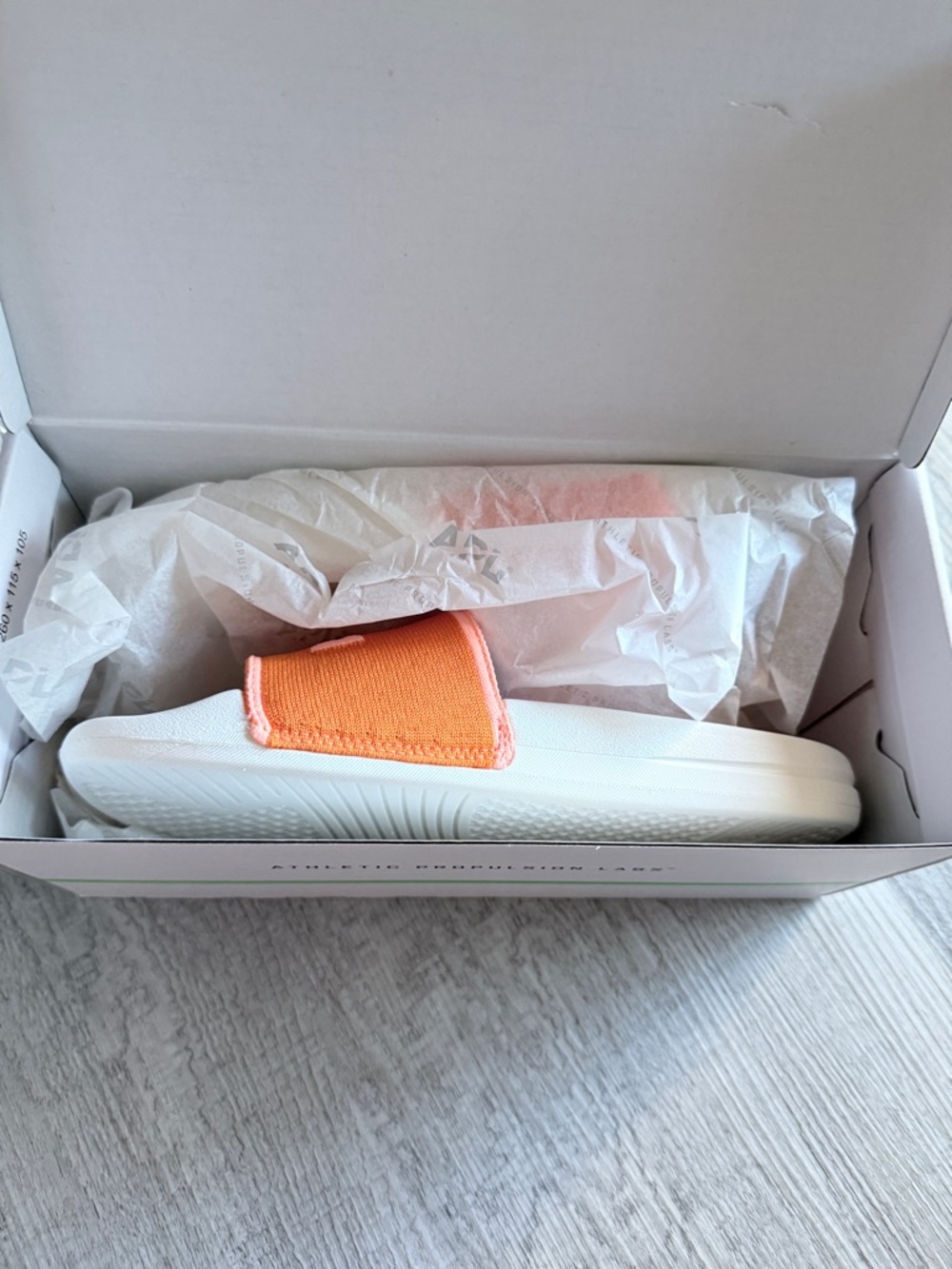 APL TechLoom Slide Sandals Womens 6 Ivory Orange Peach Comfort Slip On NEW - Picture 3 of 6